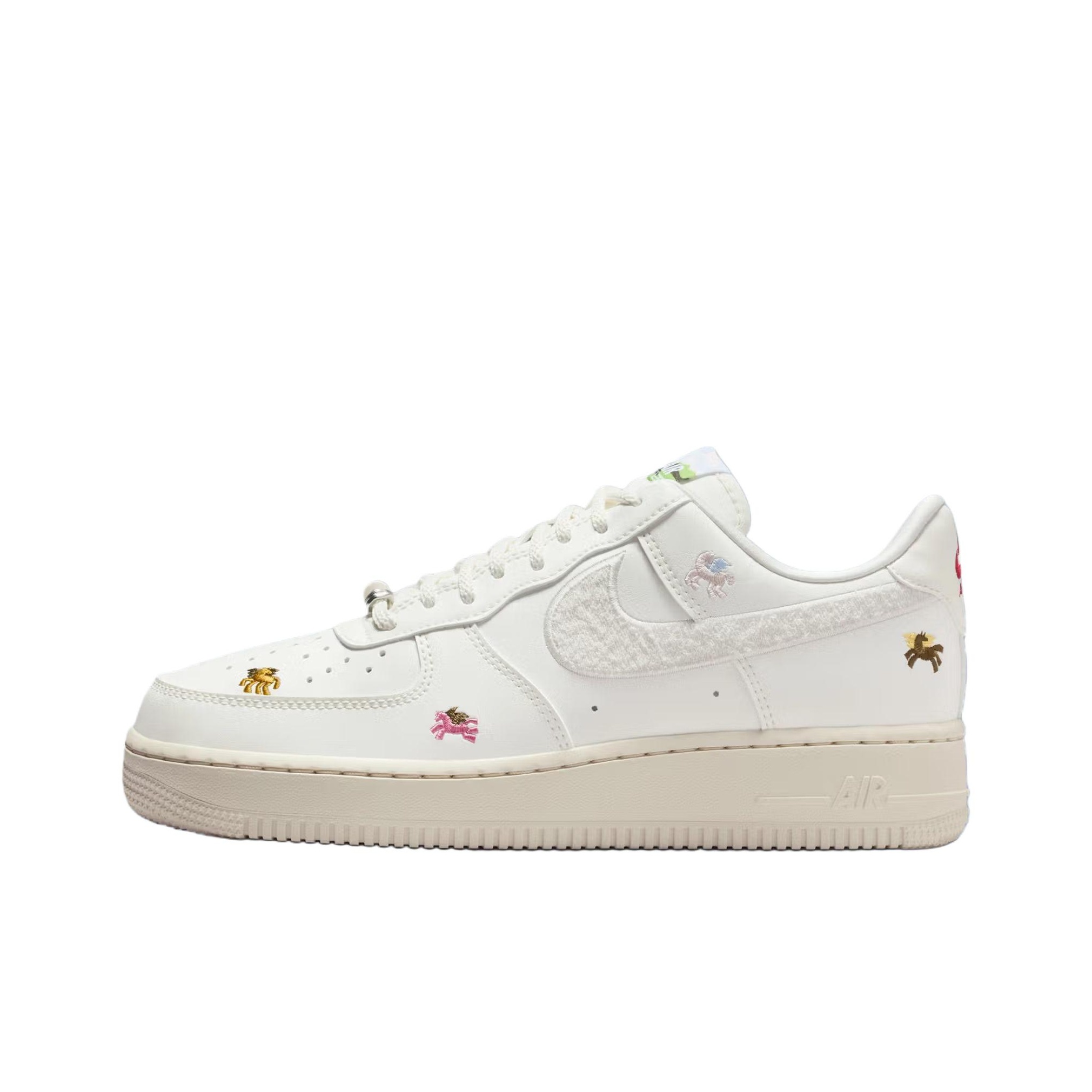 حذاء نايك اير فورس 1 لو توب لل - مراجعة Nike Shoes Air Force 1 وسعره