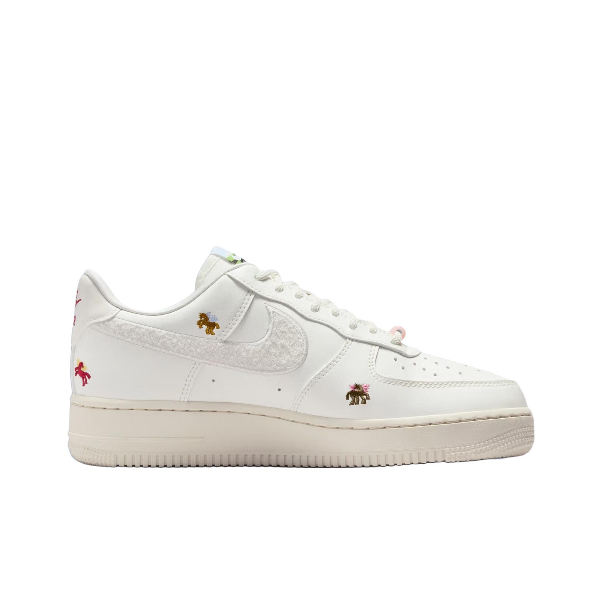 حذاء نايك اير فورس 1 لو توب لل - مراجعة Nike Shoes Air Force 1 وسعره