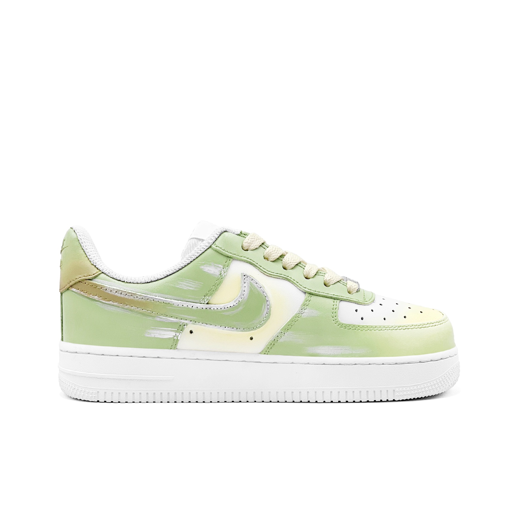 حذاء نايك اير فورس 1 للسيدات ذ - مراجعة Nike Shoes Air Force 1 وسعره